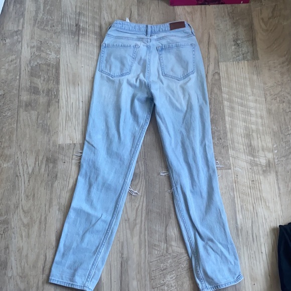 blue distressed mom jeans - Picture 4 of 5